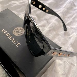 VERSACE Sunglasses Black Unisex Gold Medusa and Rivets with Case & Box